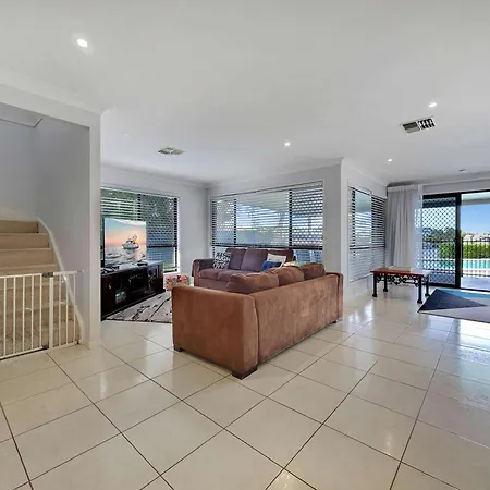 Spacious Family & Dog-Friendly Home On The Water * Brisbane