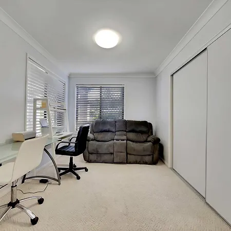 Spacious Family & Dog-Friendly Home On The Water Holiday home *