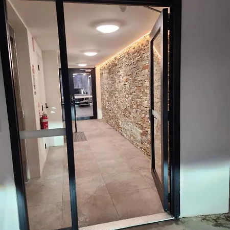 Premium 3br Floor With Parking, Ev Friendly & Views