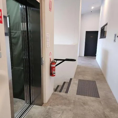Premium 3br Floor With Parking, Ev Friendly & Views Brisbane