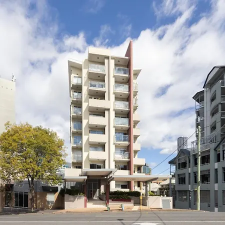 Stylish Escape Free Parking For 2 Walk To Cbd Apartment *