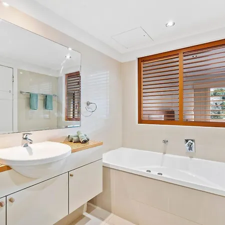 Apartment Stylish Escape Free Parking For 2 Walk To Cbd Brisbane