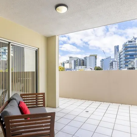 Stylish Escape Free Parking For 2 Walk To Cbd
