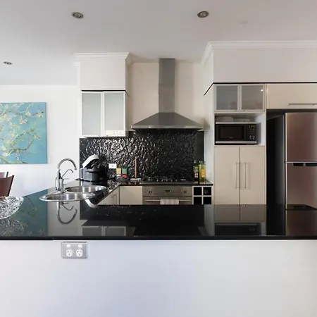 Stylish Escape Free Parking For 2 Walk To Cbd Brisbane