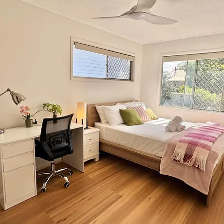 Welcome To Your Leafy Retreat In Graceville