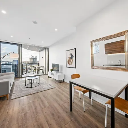 Apartment Cityside One Bedroom Getaway In South Brisbane