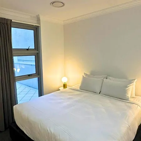 Luxury 2 Bedroom Retreat With Pool And Gym Access Apartment