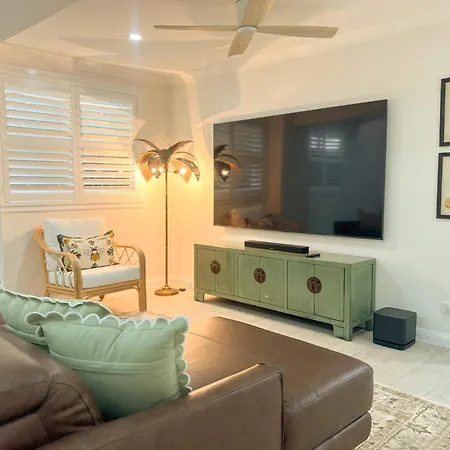 4bdr Queenslander With Pool Near Manly Esplanade Brisbane