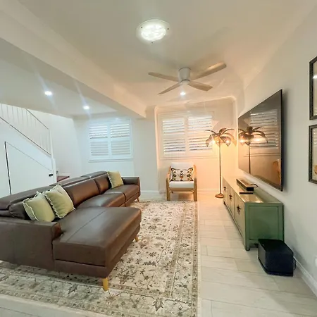 4bdr Queenslander With Pool Near Manly Esplanade * Brisbane