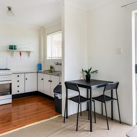 Quiet & Cosy Bulimba Escape Apartment