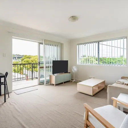 Quiet & Cosy Bulimba Escape Apartment *