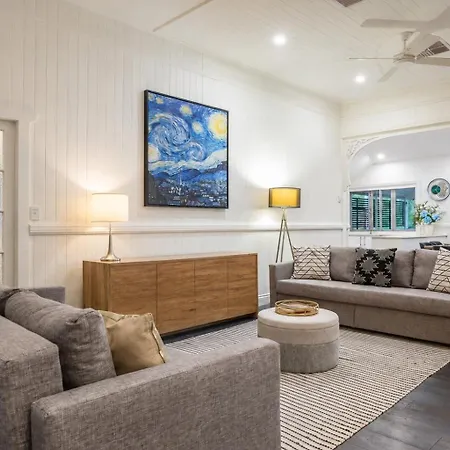 Holiday home Stylish With Pool, Close Suncorp Stadium, Cbd *