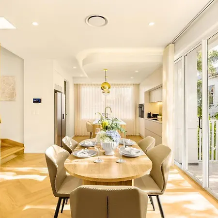 Brand-new 4br Luxury Living Near Airport And Mall Holiday home Brisbane