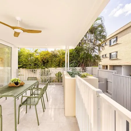 Brand-new 4br Luxury Living Near Airport And Mall Holiday home *