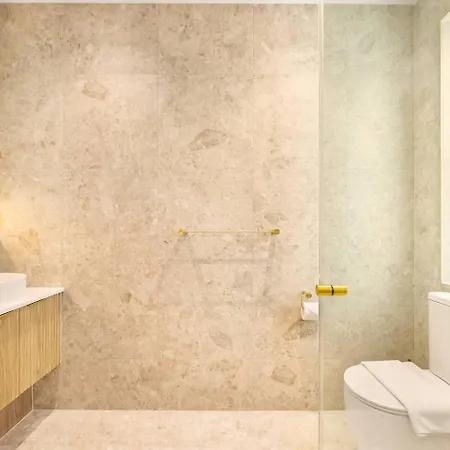 Brand-new 4br Luxury Living Near Airport And Mall * Brisbane