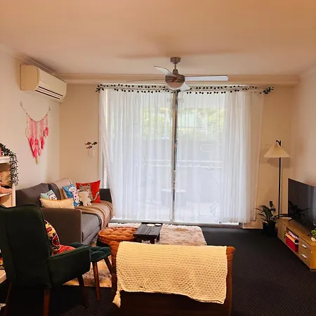 Homestay Welcoming Cozy For Female Only *