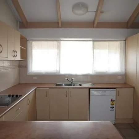 Holiday home 3 Bedroom Unit At Sunnybank Hills Brisbane
