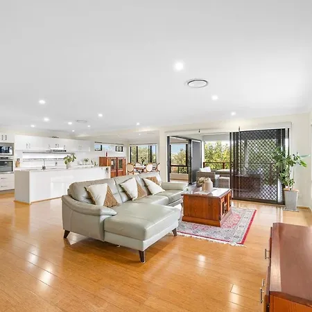 Holiday home Bayside Mansion Sleeps 14 Pool Sauna Kids