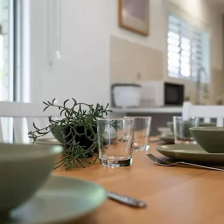 Bertie's - Affordable Comfort For The Whole Crew - Holiday home Brisbane