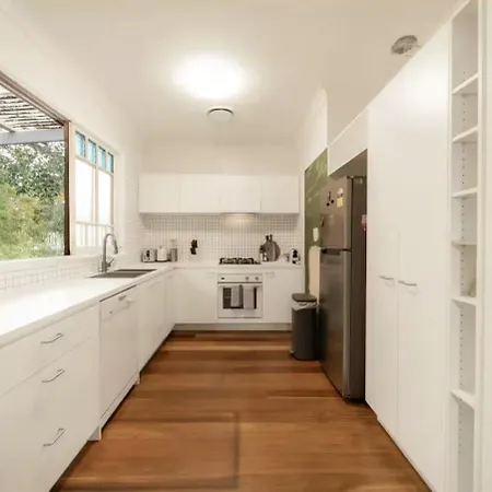 House Of Fairy Wren -charming Queenslander Mins Drive To Cbd And Gabba Stadium! - *