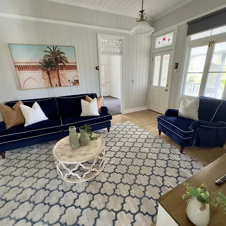 Bay Breeze Manor Grand 5br Queenslander Haven Brisbane