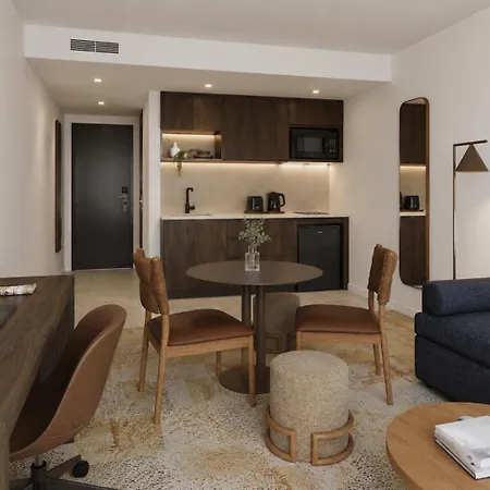 Punthill Airport Aparthotel 5*