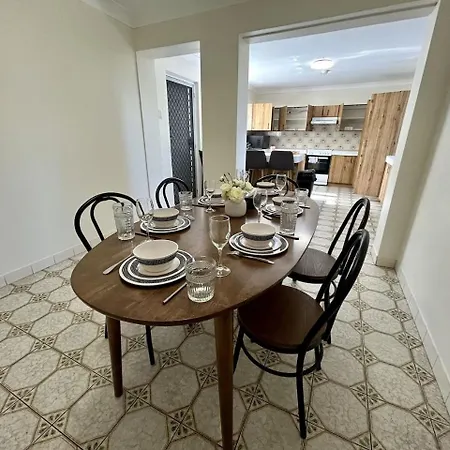 Holiday home Great Value In Robertson 5 Mins To Shops *