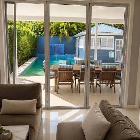 Luxury Retreat In Exclusive Norman Park *