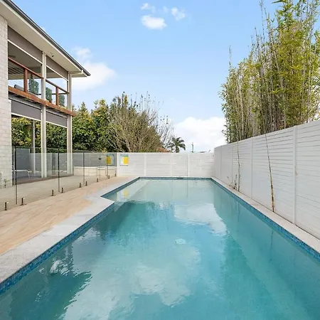 Bayside Mansion Sleeps 14 Pool Sauna Kids Holiday home *