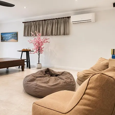 Holiday home 6 Beds Stylish Home In Coorparoo, 10 Mins To Cbd *