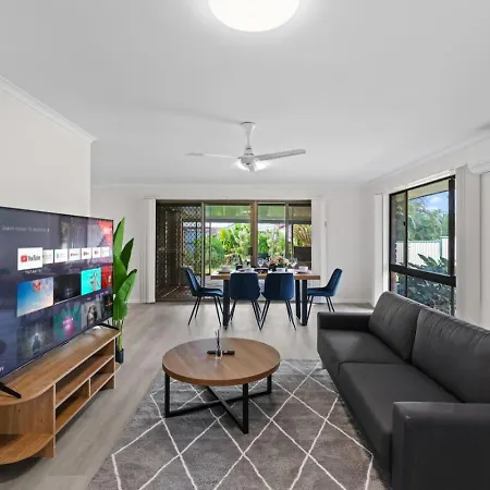Full Ac Renovated And Close To Sunnybank And Shops Holiday home *
