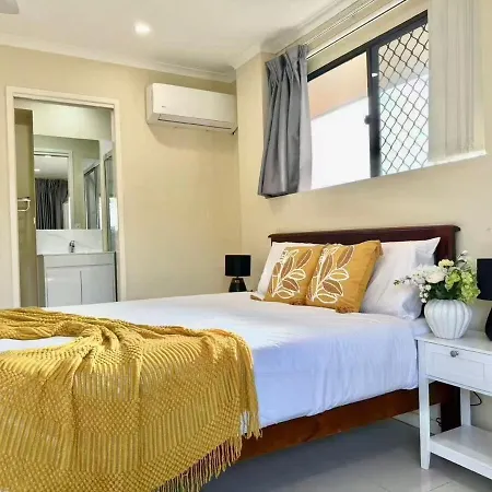 The Cozy Corner Private Near Garden Holiday home *