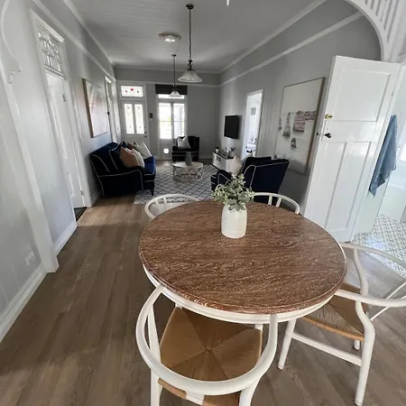 Holiday home Bay Breeze Manor Grand 5br Queenslander Haven