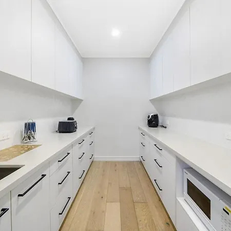 Calm & Cosy Bulimba Townhome Retreat *