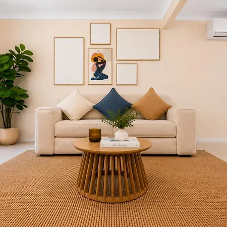 2-storey 3br Haven - Sleeps 8 - Free Parking & Gym