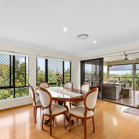 Bayside Mansion Sleeps 14 Pool Sauna Kids Holiday home Brisbane