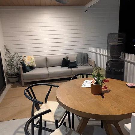 Homestay Welcoming With Airport And Access