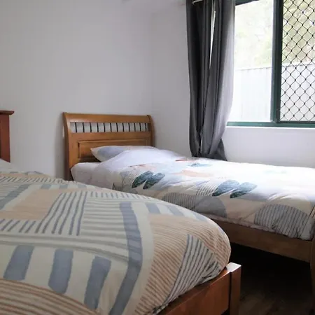 4 Bedroom House In Runcorn *