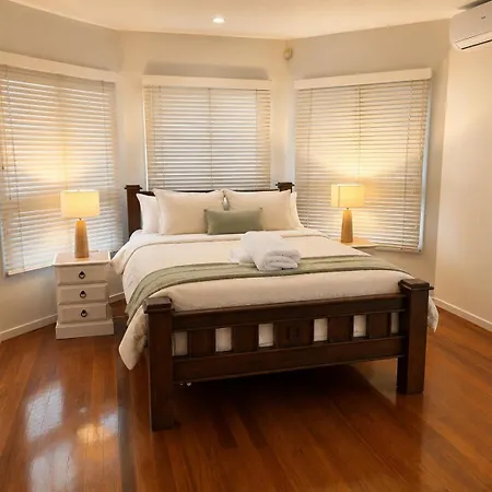 Holiday home Luxury Retreat In Exclusive Norman Park