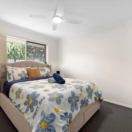 Stunning Wakerley Family Brisbane