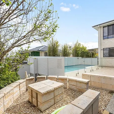 Holiday home Bayside Mansion Sleeps 14 Pool Sauna Kids *