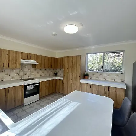 Great Value In Robertson 5 Mins To Shops Brisbane