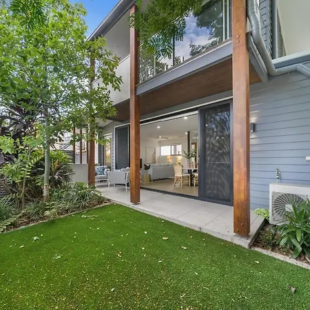 Calm & Cosy Bulimba Townhome Retreat Holiday home *