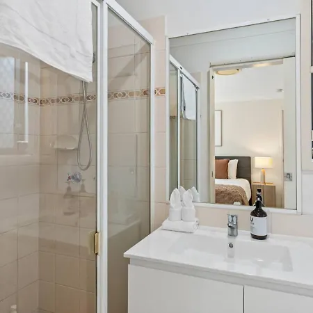 Affordable 4 Bedroom 2 Bathroom Family With Air Conditioning Holiday home Brisbane