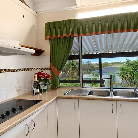 Quiet & Convenient 3br In Runcorn Holiday home *