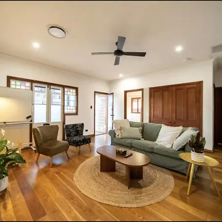 Holiday home House Of Fairy Wren -charming Queenslander Mins Drive To Cbd And Gabba Stadium! - Brisbane