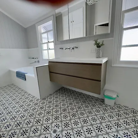 Bay Breeze Manor Grand 5br Queenslander Haven * Brisbane
