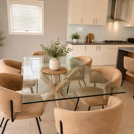 Holiday home Executive 5 Bedroom Family Retreat