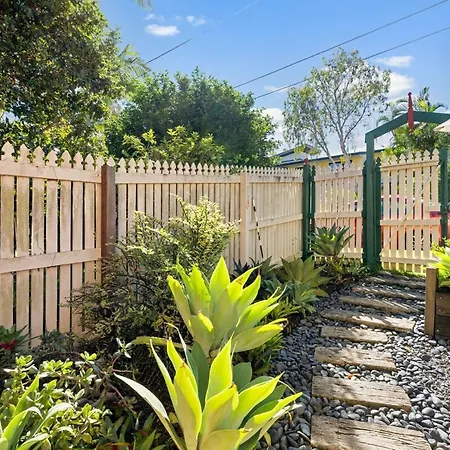 Holiday home Beautiful 2 Bedroom Unit In Prime Location!