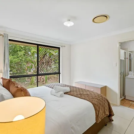 Affordable 4 Bedroom 2 Bathroom Family With Air Conditioning Brisbane